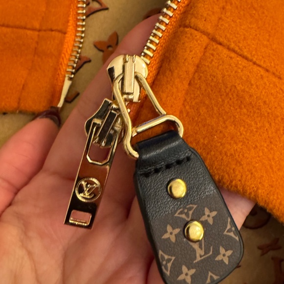 Rare Louis Vuitton Wool Monogram sleeveless hoodie jacket in Pumpkin L $3600 - Picture 7 of 10
